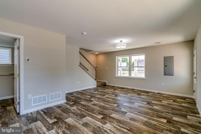 254 S QUEEN ST, York, PA 17403