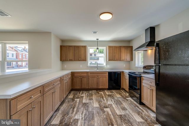 254 S QUEEN ST, York, PA 17403