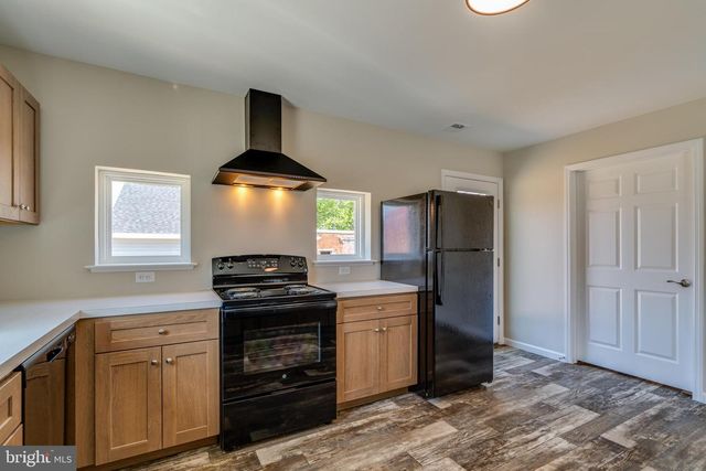 254 S QUEEN ST, York, PA 17403