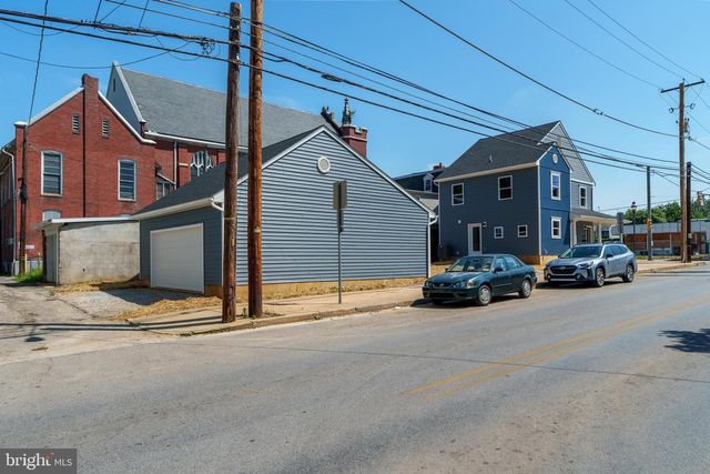 254 S QUEEN ST, York, PA 17403