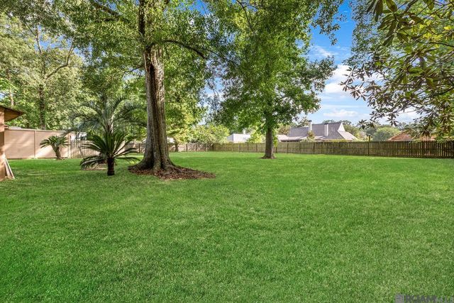 6033 Harness Rd, Baton Rouge, LA 70817