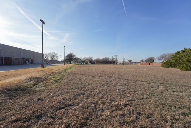 517 E Belt Line Road, Cedar Hill, TX 75104