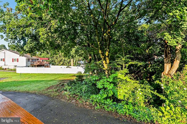626 S LOCUST ST, Elizabethtown, PA 17022