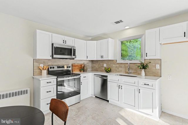 626 S LOCUST ST, Elizabethtown, PA 17022