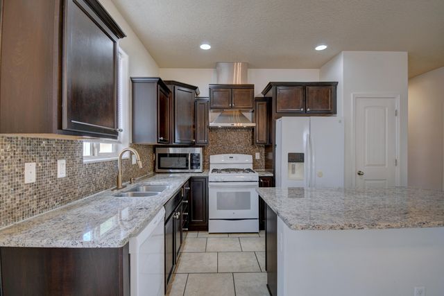 2838 BAYAS Road SE, Rio Rancho, NM 87124