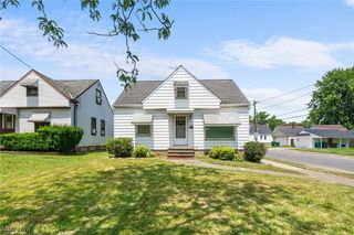 15617 Rockside Road, Maple Heights, OH 44137