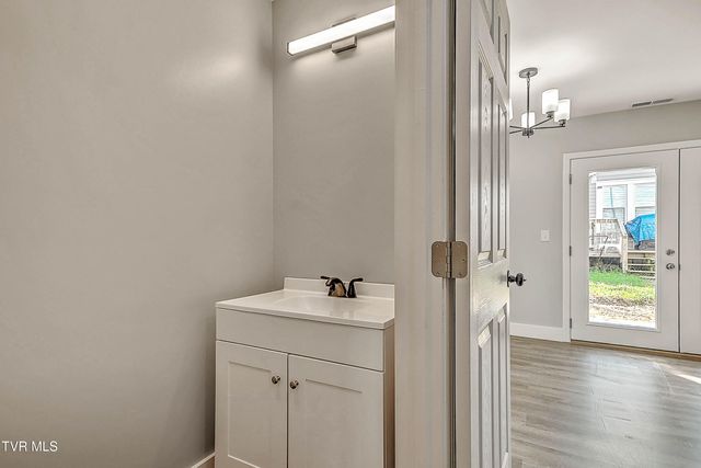 1101 Rhode Island Avenue 1, Bristol, VA 24201