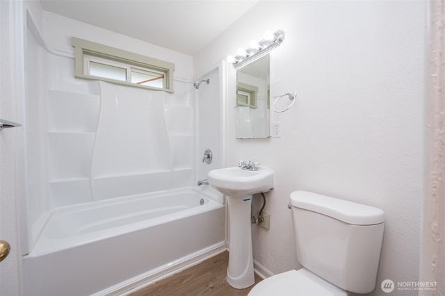6521 S Park Ave, Tacoma, WA 98408