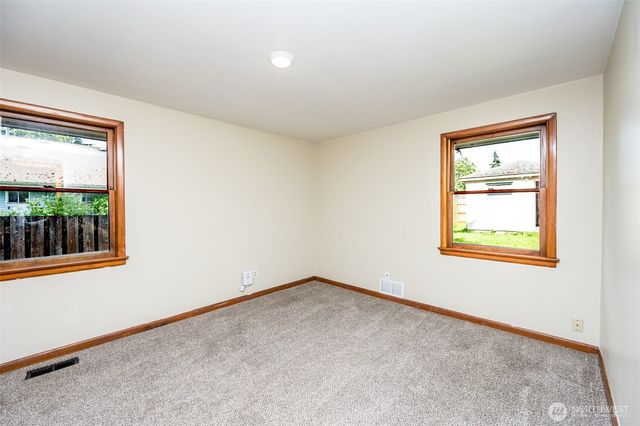 6521 S Park Ave, Tacoma, WA 98408