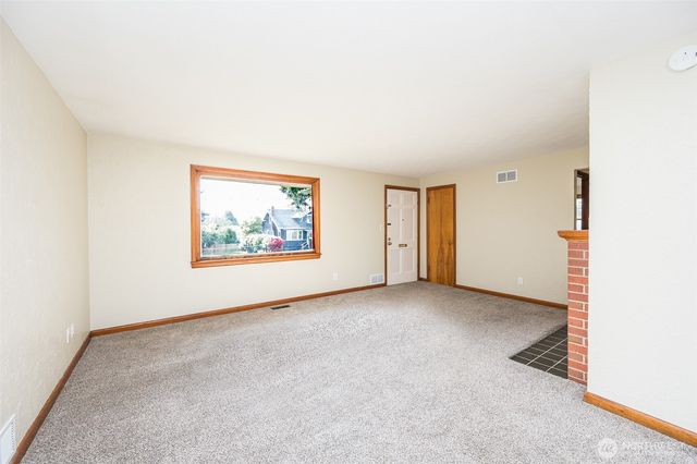 6521 S Park Ave, Tacoma, WA 98408
