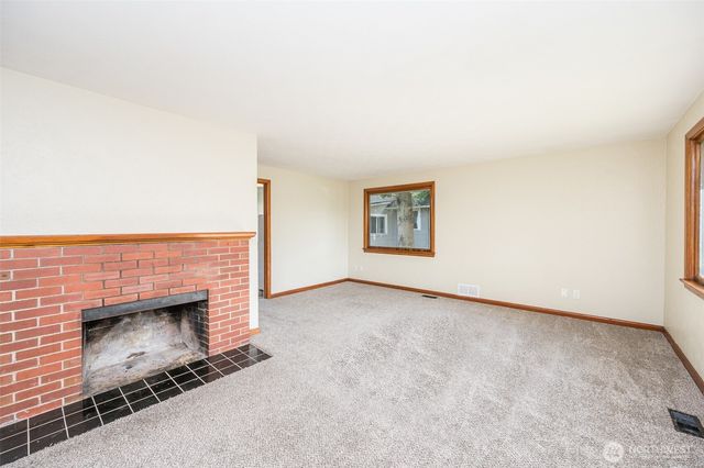 6521 S Park Ave, Tacoma, WA 98408