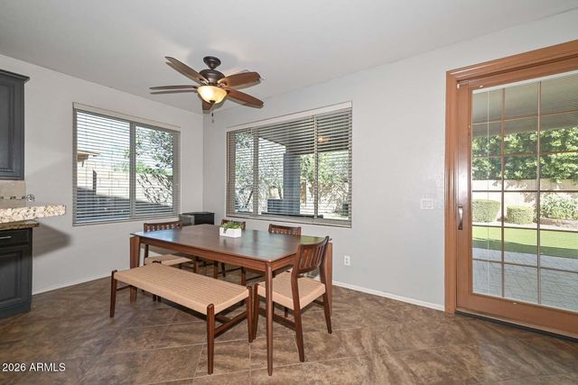 8352 W MOLLY Lane, Peoria, AZ 85383