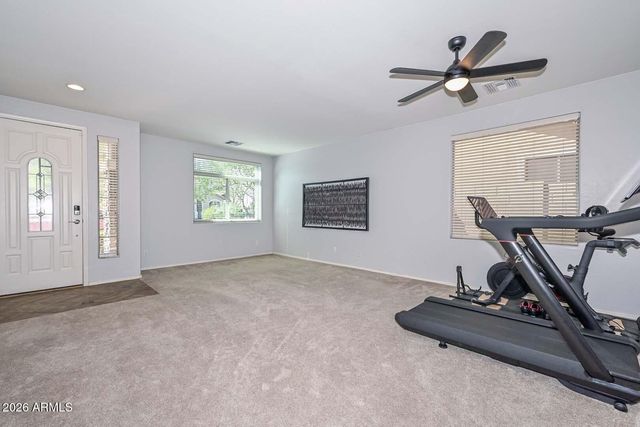 8352 W MOLLY Lane, Peoria, AZ 85383