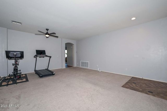 8352 W MOLLY Lane, Peoria, AZ 85383