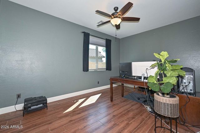 8352 W MOLLY Lane, Peoria, AZ 85383