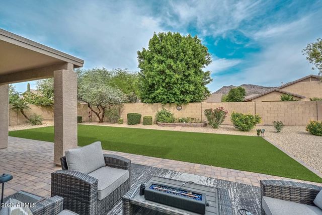 8352 W MOLLY Lane, Peoria, AZ 85383