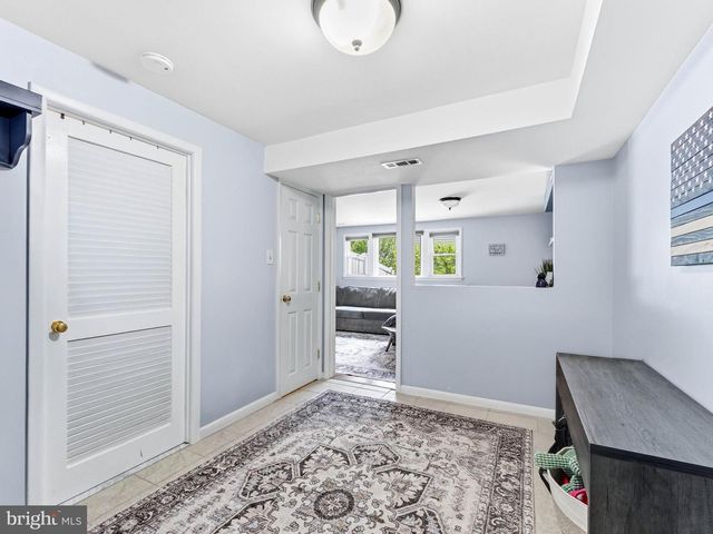 2212 CHESTNUT HILL DR, Cinnaminson, NJ 08077