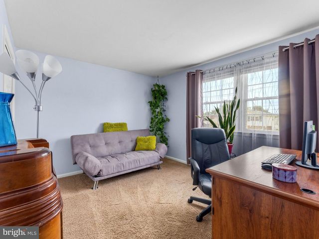 2212 CHESTNUT HILL DR, Cinnaminson, NJ 08077