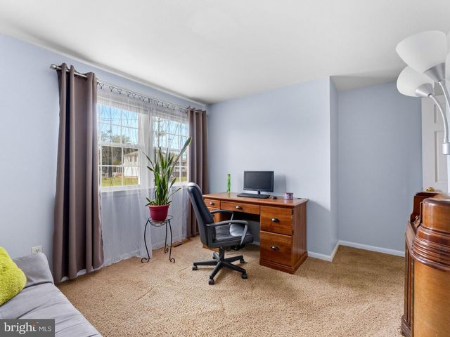 2212 CHESTNUT HILL DR, Cinnaminson, NJ 08077