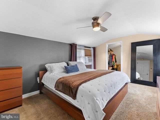2212 CHESTNUT HILL DR, Cinnaminson, NJ 08077