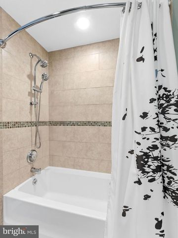 2212 CHESTNUT HILL DR, Cinnaminson, NJ 08077