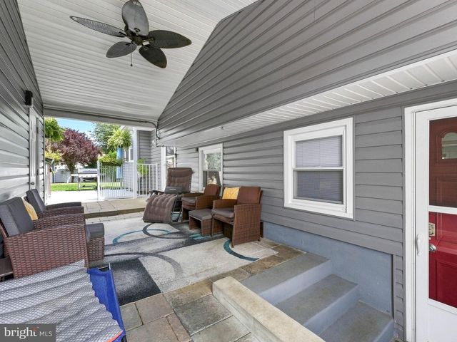 2212 CHESTNUT HILL DR, Cinnaminson, NJ 08077