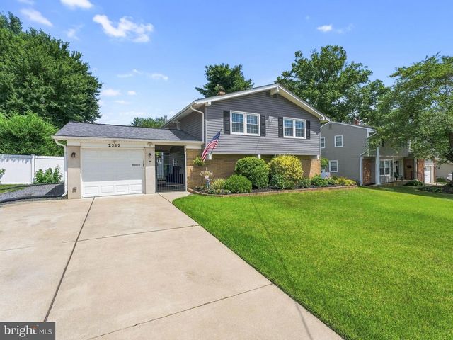 2212 CHESTNUT HILL DR, Cinnaminson, NJ 08077