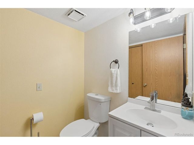 8079 Lexington Park Dr, Colorado Springs, CO 80920