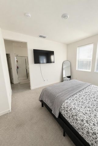 3050 Blue Cove Walk, Sacramento, CA 95833