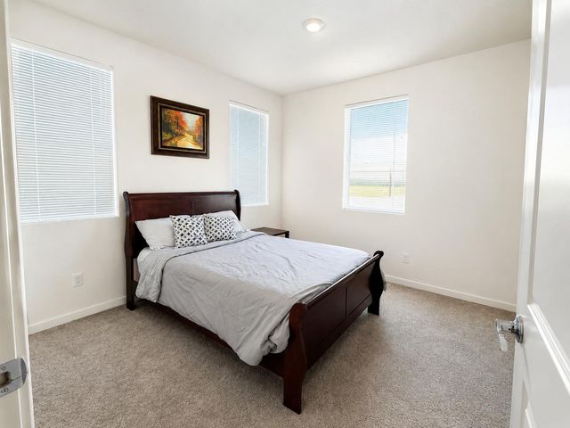 3050 Blue Cove Walk, Sacramento, CA 95833