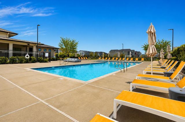 3050 Blue Cove Walk, Sacramento, CA 95833