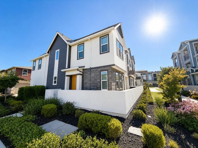 3050 Blue Cove Walk, Sacramento, CA 95833