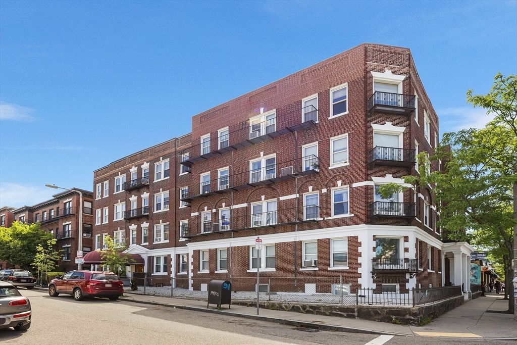 56 Park Vale Ave 4, Boston, MA 02134