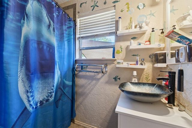 1317 Pinewood Court, Oklahoma City, OK 73110