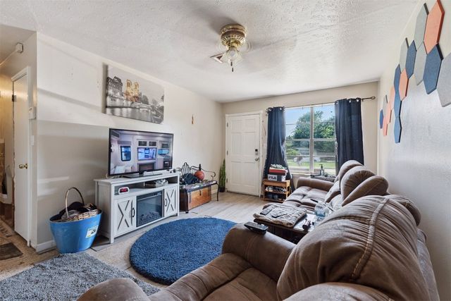 1317 Pinewood Court, Oklahoma City, OK 73110
