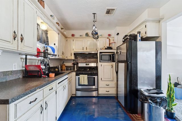 1317 Pinewood Court, Oklahoma City, OK 73110