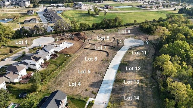 9016 Timberwood Drive, Johnston, IA 50131