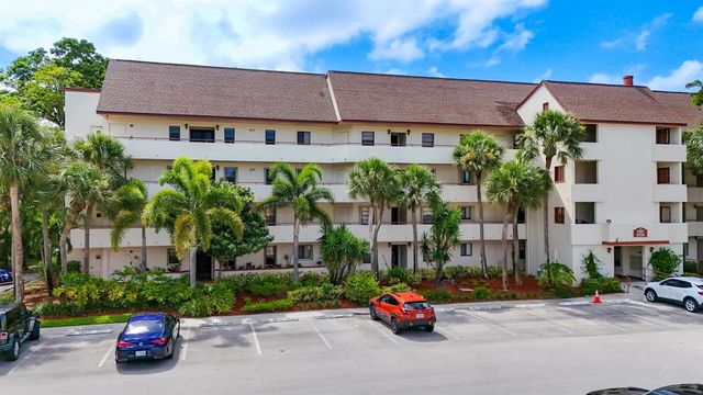 12524 Shoreline Drive 101, Wellington, FL 33414
