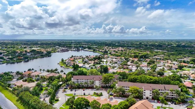 12524 Shoreline Drive 101, Wellington, FL 33414