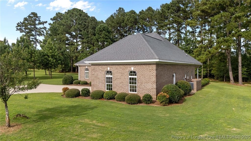 105 Waterfall Lane, Sanford, NC 27330 — photo 2