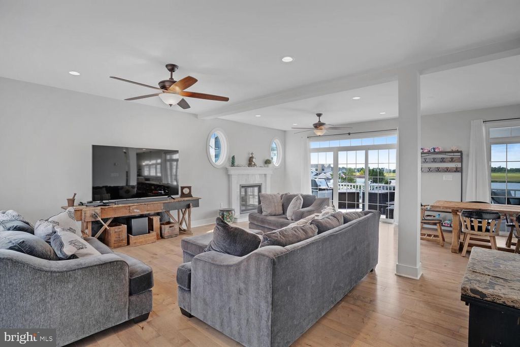 4 E PIMLICO RD, Little Egg Harbor Twp, NJ 08087