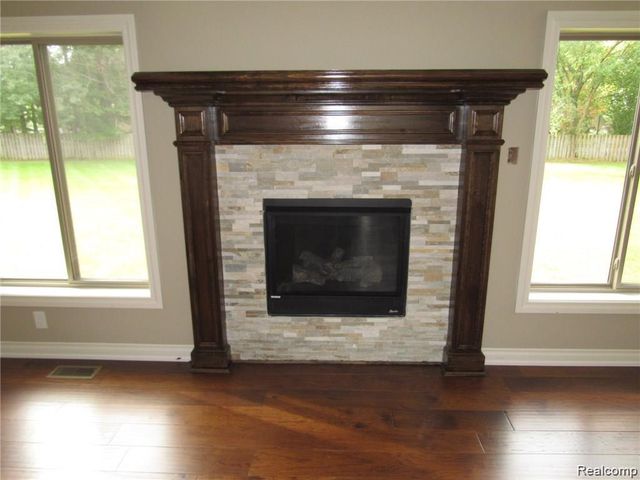 6831 John R Road, Troy, MI 48085