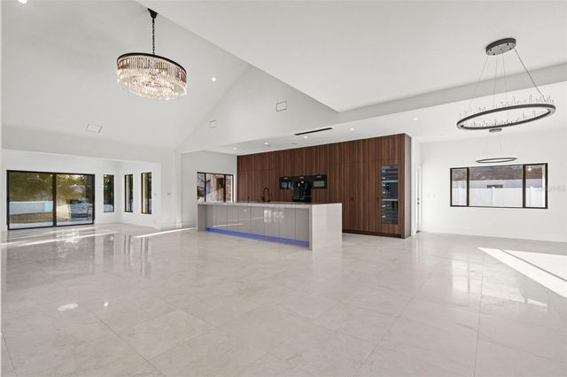 2521 LAKE ELLEN DRIVE, Tampa, FL 33618