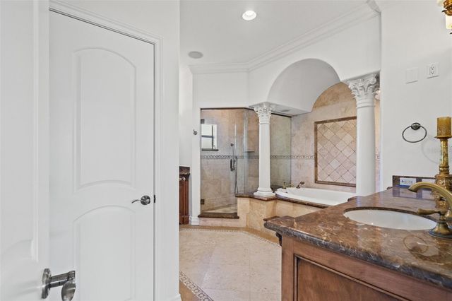 2521 LAKE ELLEN DRIVE, Tampa, FL 33618