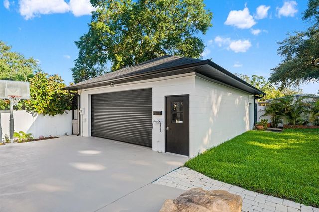 2521 LAKE ELLEN DRIVE, Tampa, FL 33618