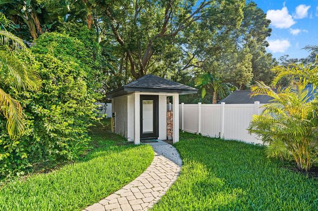 2521 LAKE ELLEN DRIVE, Tampa, FL 33618