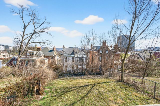 922 Summit Avenue, Cincinnati, OH 45204