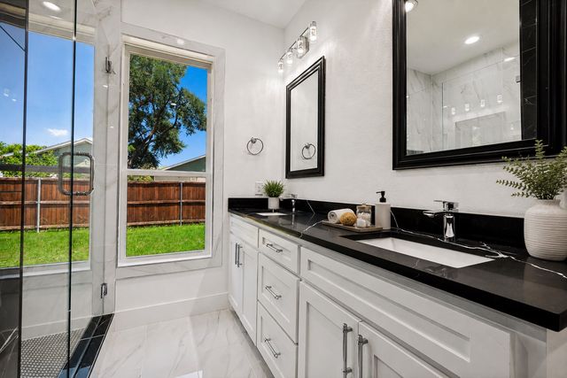 1963 Dennison Street, Dallas, TX 75212