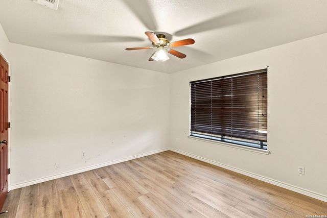 15 SHADOW CIR, New Braunfels, TX 78130