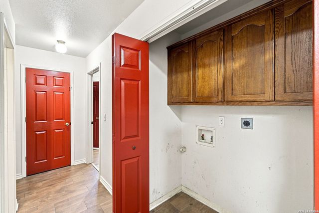 15 SHADOW CIR, New Braunfels, TX 78130